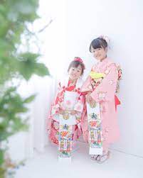七五三前撮り撮影 11月の七五三の撮影も枠を増やし 予約を忘れていた方たちのために七五三撮影募集していますのでぜひぜひスタジオロレボへ大切な 七五三の撮影に来てくださいね 基本的にはスタジオでの撮影になりますが日程や時間帯によってはロケーション