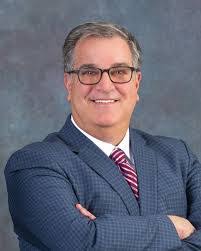 Greg Henning's Instagram, Twitter & Facebook