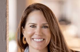 Serena Hunt's Instagram, Twitter & Facebook