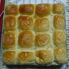 Doh bun boleh d pelbagaikan untuk apa2 juga inti,topping dan bentuk. Cara Membuat Resepi Asas Roti Bun Manis Arisa