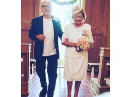 Check spelling or type a new query. Laura Pausini E La Festa Per I 50 Anni Di Matrimonio Dei Genitori Un Insegnamento Per Noi E Per I Nostri Bambini Corriere It