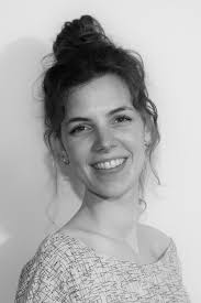 In 2006 werd sofie nieuwsmeisje bij stubru. Esther Coolen Presentatrice Klankverbond
