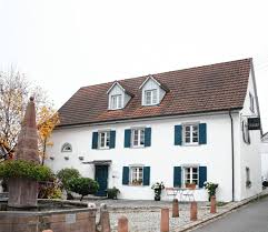 Die reformierte kirche in hausen befindet sich an der lindhofstrasse bei der alten turnhalle rothübel (am waldrand). Efringen Kirchen Stern Strahlt Wieder Uber Blansingen Efringen Kirchen Verlagshaus Jaumann