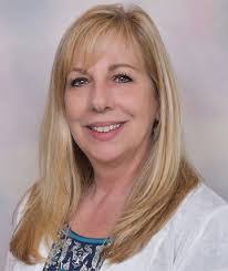 Elaine Rizzo's Instagram, Twitter & Facebook