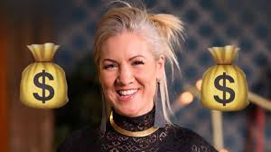 How much Lucinda Light is charging for her services after MAFS