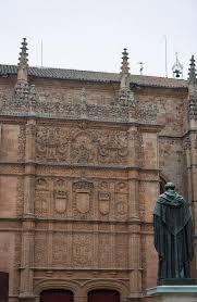 The university was founded in 1134 and given the royal charter of foundation by king alfonso ix in 1218 (its 800th anniversary was celebrated in 2018). Universidad De Salamanca La Rana Has De Buscar Leyenda
