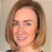 Amanda Rosenbaum's Instagram, Twitter & Facebook