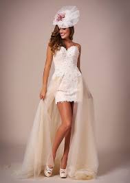 Abiti da cerimonia corti cinesi economici. Alcala Abito Da Sposa Asimmetrico Su Misura Corto Sul Davanti E Con Strascico Sul Retro Realizzato In Raso E Tulle Sposamore