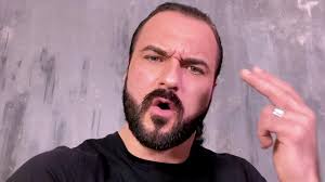 Jak je na tom Drew McIntyre po nákaze koronavirem?, WWE očekávala mnohem  horší situaci