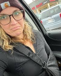 Cindy Kunst's Instagram, Twitter & Facebook