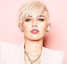 Meanwhile her hairstylist chris mcmillan, who is famous for executing aniston's. Miley Cyrus 12 Impressive Hairstyles Of Any Hair Length Pretty Designs Miley Cyrus Short Hair Miley Cyrus Hair Short Hair Styles