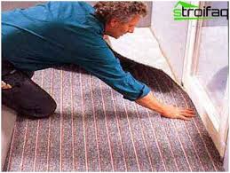 If the padding overlaps, then you'll have a fat lump around the edge of your carpet—not very attractive. How To Lay A Carpet We Vibrate Rational Technology
