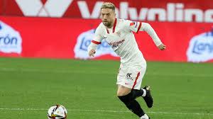 «un #tbt❤️ a mi querido arsenal de sarandi que cumplió 60 años de historia ! Seville Les Premiers Pas Compliques De Papu Gomez