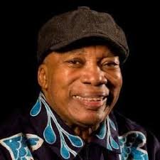 Artistas começados com a letra M