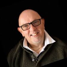 Do you ever look at stuff and wonder how it got there? Sorry, Tom Kingham,  I couldn't help myself 🤭😎 🏴󠁧󠁢󠁥󠁮󠁧󠁿 Vs 🇿🇦 Updated post-match:  Incredible performance, England 👏