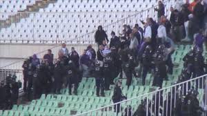 On avait pu les repérer au cours de l'été 2016, en france, et les voilà de retour. Hun Hooligans 10 Ferencvaros Ujpest 2013 Hd Youtube