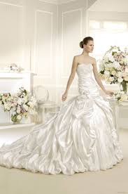 Sehen sie sich die braun kleider auf gigagünstig an! A Linie Herzform Kapelle Satin Brautmode Mit Handgemachte Blume Mit Bildern Brautmode Braut Brautkleid