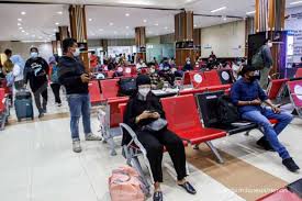Apabila terdapat lebih dari satu penumpang dalam satu kode booking, maka seluruh penumpang. Inilah Cara Penularan Virus Corona Di Pesawat Terbang