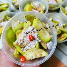 Rendam mangga dalam air jeruk nipis selama 30 menit, lalu cuci sampai bersih. Jeruk Mangga Muda Food Drinks Packaged Snacks On Carousell