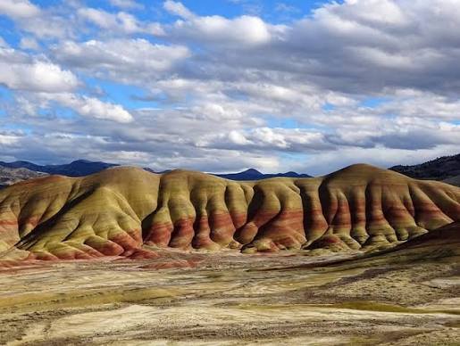 PAINTED HILLS OREGON - The Perfect Painted Hills Vacation ǀ Plan Your Visit  to The John Day Fossil Beds of Oregon