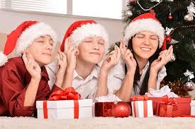 En diciembre ve a titter.es para jugar a los juegos navideños más divertidos. Los 15 Mejores Juegos Y Actividades Navidenas Para Adolescentes