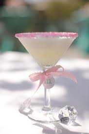 Wedding Cake Martini Smirnoff Birthday Cake Vodka Whipping Cream Hand Shaken And Served With A Wedding Cake Martini Birthday Cake Drink Birthday Cake Vodka