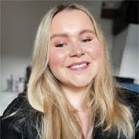 Alice Sheehan's Instagram, Twitter & Facebook