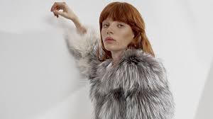 Compra online lo último en abrigos de esta temporada. Los Seis Tipos De Abrigo Que Estan De Moda De Los Oversize A Las Capas Y Plumiferos