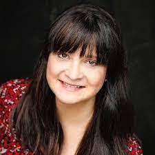 Alisha Thomson's Instagram, Twitter & Facebook