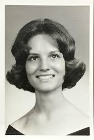 Laura Mccomas's Instagram, Twitter & Facebook