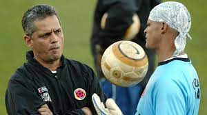 La federación colombiana de fútbol oficializó este jueves 14 de enero de 2021 a reinaldo rueda rivera como el reemplazo de carlos queiroz en el seleccionado. Reinaldo Rueda Vuelve A Seleccion Numeros Con Colombia As Colombia