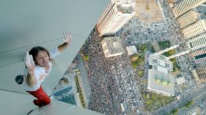 Building climber alain robert hangs from ceiling at home to stay in super shape. He Braves Heights Cops And Vertigo To Climb The World S Tallest Buildings Conde Nast Traveller India
