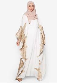 Mulai dari model baju gamis terbaru di tahun 2021 hingga kaftan modern, tampilan baju muslim biar tetap kelihatan modis, coba lihat rekomendasi model baju lebaran 2021 yang sedang trendi dan. Trend Model Baju Hijab Terbaru Hadir Semakin Beragam Beberapa Diantaranya Mengusung Konsep Modern Modis Casual Elegan Syari Dan Model Pakaian Model Hijab