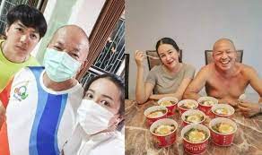 จากกรณีที่อาการน้าค่อมตอนนี้ ไม่ค่อยดีเท่าไร ต้องใส่เครื่องช่วยหายใจที่ปาก เพราะมีอาการปอดอักเสบ โดยเมื่อวานนี้ (22 เม.ย.64) อาการหนักลงไปอีก. Abcliimd7jnepm