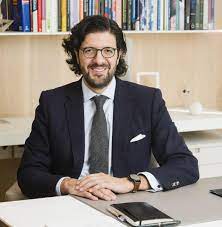 Genevieve talks with daniel martinez, a guitarist from peru. The Power Of Purpose How Daniel Martinez Valle Ceo Of Orbia Led The Company Into A New Era Of Purpose