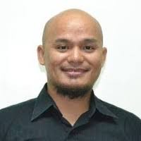 Raymond Vale's Instagram, Twitter & Facebook