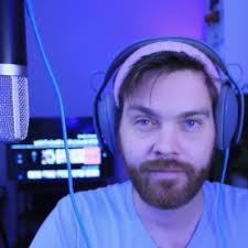 chris macpherson (@cmacplusplus)