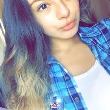 daisy escobar (@daisyescobar_)