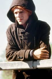 The Man Who Fell To Earth Thomas Newton Played By David Bowie David Bowie Bowie Starman David Bowie Labyrinth