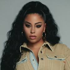 Find musicians who like Queen Naija