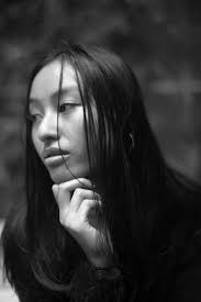 Vẻ đẹp điện ảnh của con gái đạo diễn gốc Việt thành công nhất thế giới