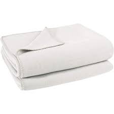 The polyester blend is well suited for all paints, but works especially well with latex paints and stains. Zoeppritz Since 1828 Decke Plaid Polyester Viskose 010 Offwhite 160x200 Cm Amazon De Kuche Haushalt Wohnen