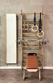 Fitness An Der Sprossenawand In 2020 Fitnessraum Zu Hause Sprossenwand Kinderzimmer Diy Mobel Selber Bauen
