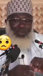 Shi Mutum Mai Karamci Baya waiwaye #nasiha #sheikhahmadtijjaniyusufguruntum