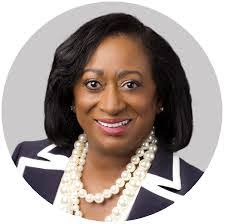 Kellie Sears's Instagram, Twitter & Facebook