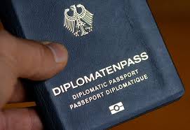 Passport diplomatenpass travel document second world war first world war, ukrainian passport, text, war png. Immer Mehr Verkehrsdelikte Durch Diplomaten