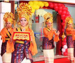 Tari tradisional melayu (zapin melayu) untuk memenuhi tugas mata kuliah gerak dan tari dibawakan oleh. Goriau Tari Persembahan Kebanggan Dan Ikon Bangsa Melayu Di Riau Dan Kepulauan Riau