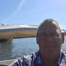 Who is the smartest person you know and what is the smartest animal you  have?