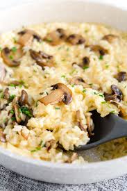 Easy Mushroom Risotto Recipe In 2020 Risotto Recipes Risotto Recipes Easy Mushroom Risotto Recipes