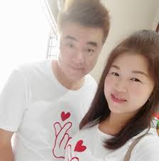 李阳updated his profile picture.